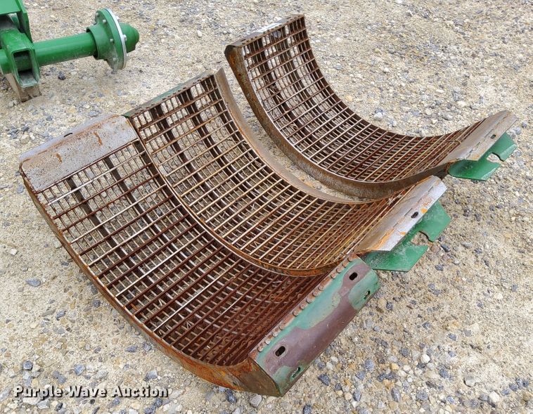 image for item DR0916 John Deere  wire concaves
