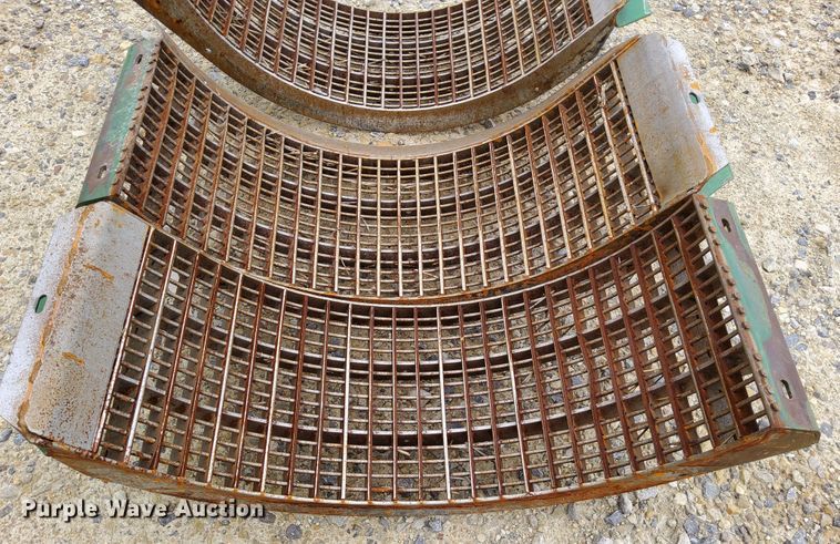 image for item DR0916 John Deere  wire concaves