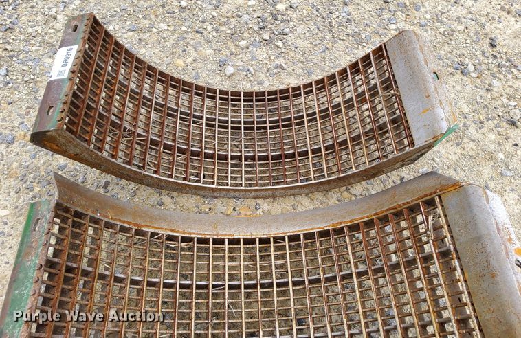 image for item DR0916 John Deere  wire concaves