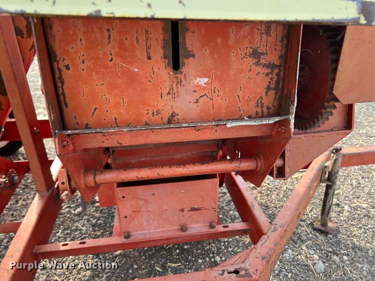 image for item DS8301 Gehl 65MX  bale processor