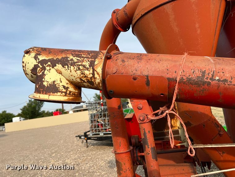 image for item DS8301 Gehl 65MX  bale processor