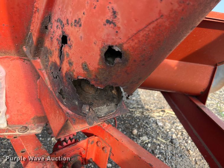 image for item DS8301 Gehl 65MX  bale processor