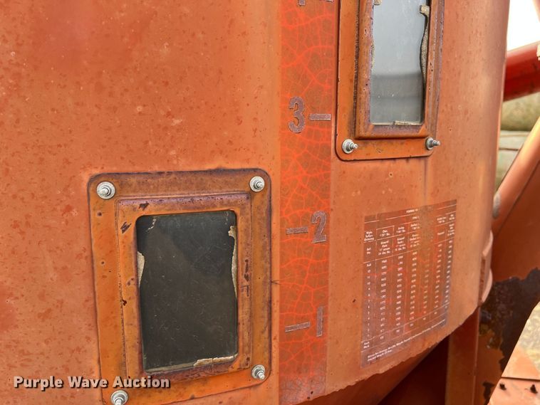 image for item DS8301 Gehl 65MX  bale processor