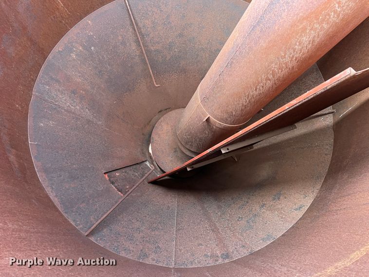 image for item DS8301 Gehl 65MX  bale processor