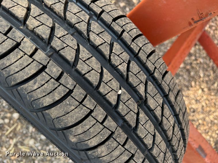 image for item DS8301 Gehl 65MX  bale processor