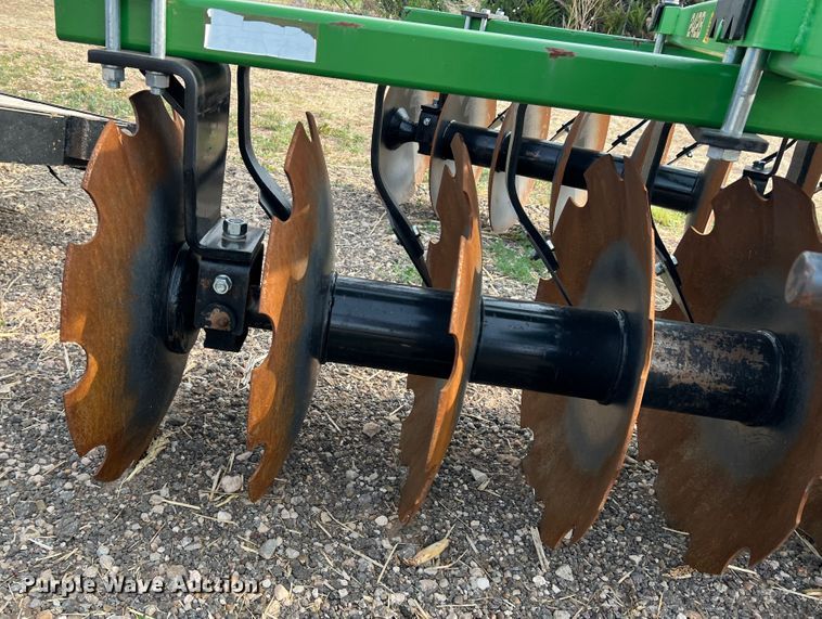 image for item DS8302 Industrias America R2428  disk