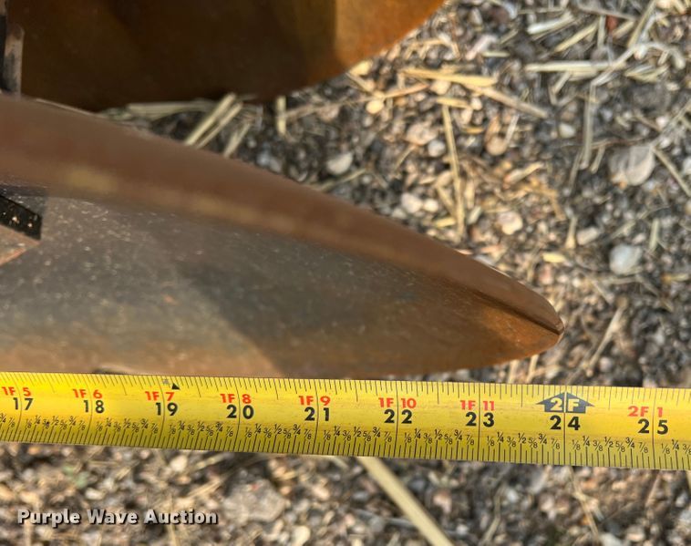 image for item DS8302 Industrias America R2428  disk