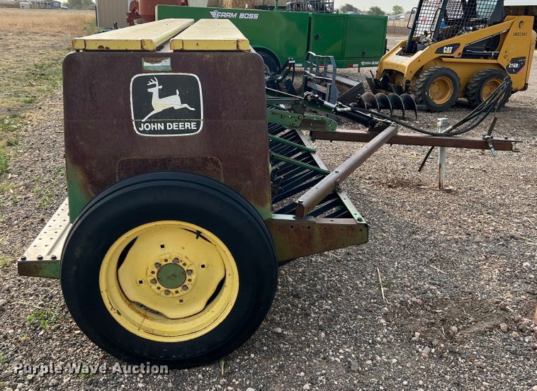 image for item DS8303 John Deere 8000  grain drill