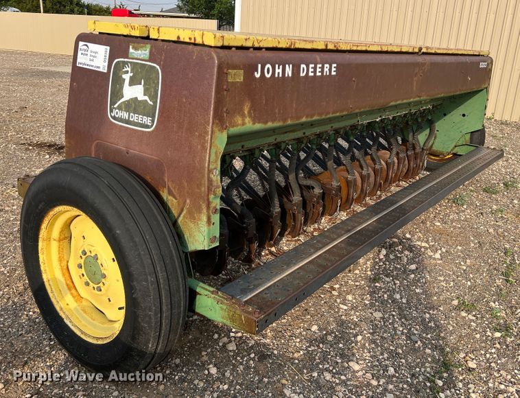 image for item DS8303 John Deere 8000  grain drill