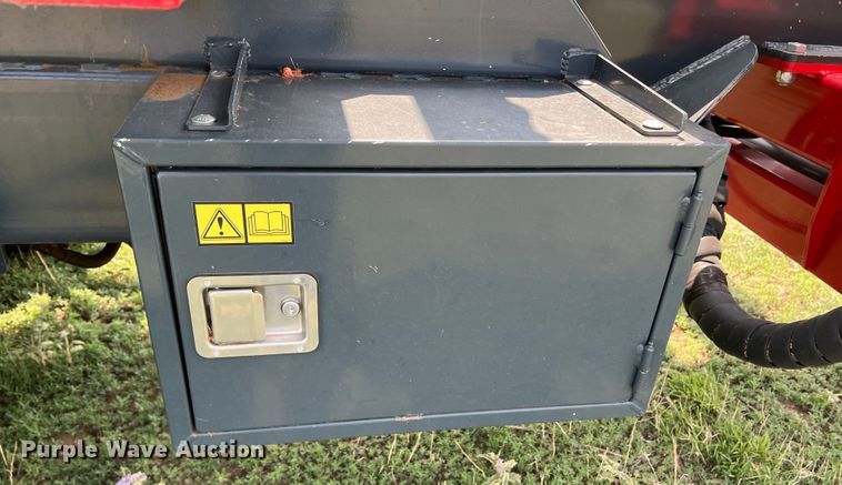 image for item DS8305 2020 Anderson StackPro 5400  bale stacker