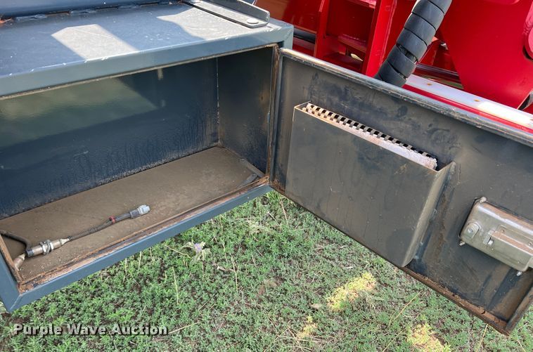 image for item DS8305 2020 Anderson StackPro 5400  bale stacker