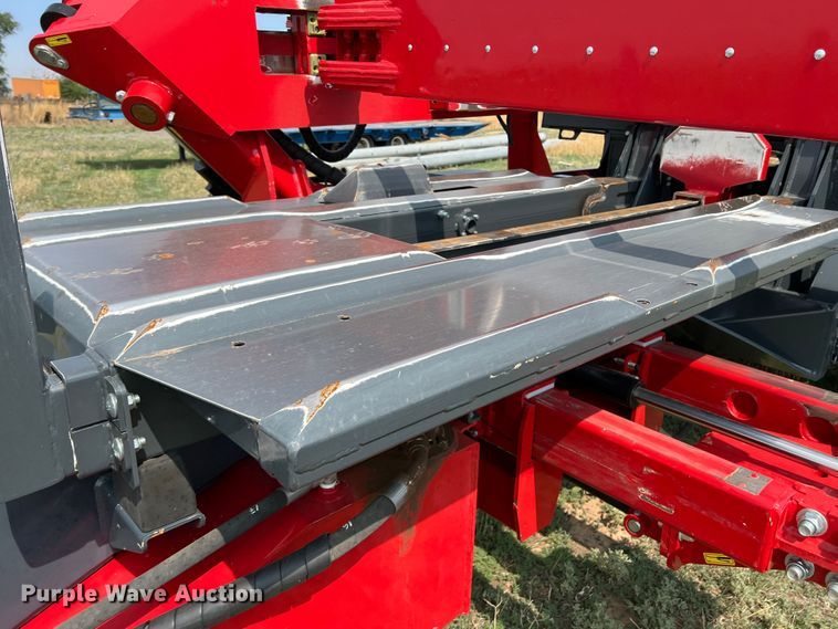 image for item DS8305 2020 Anderson StackPro 5400  bale stacker