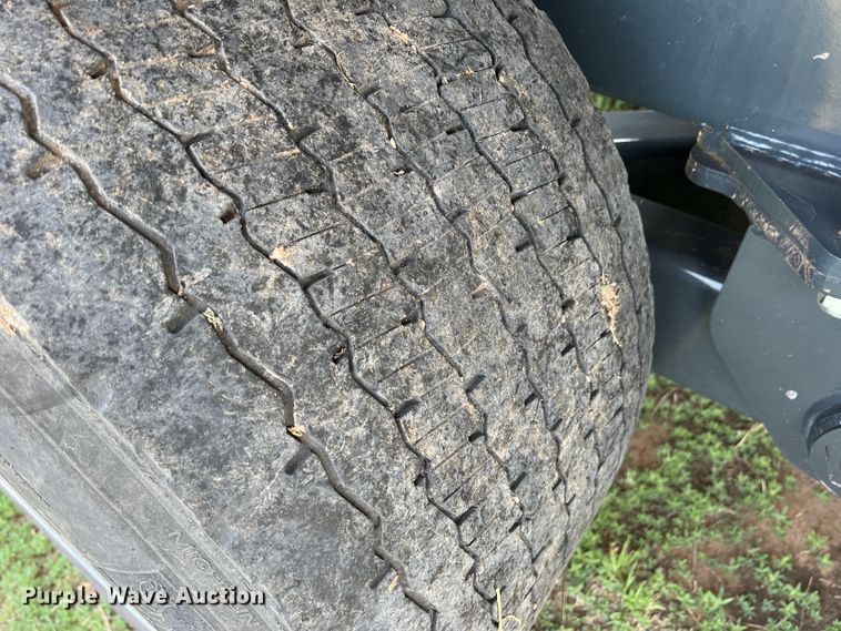 image for item DS8305 2020 Anderson StackPro 5400  bale stacker