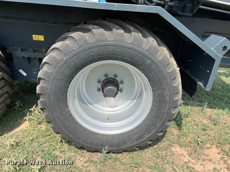 image for item DS8305 2020 Anderson StackPro 5400  bale stacker