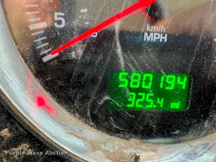 image for item DS8313 2012 Kenworth T800  semi truck