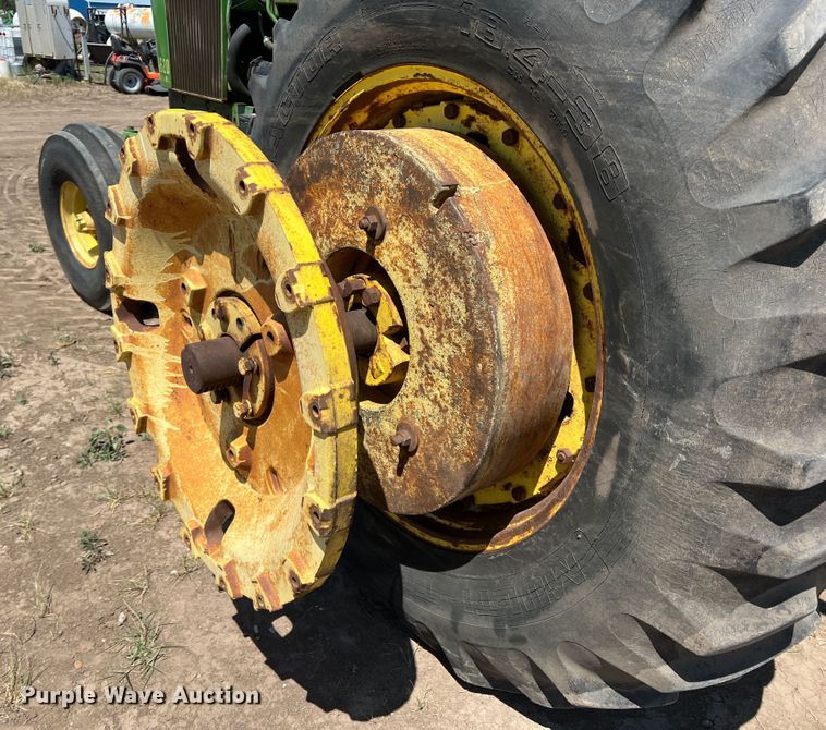 image for item DS8370 1971 John Deere 4620  tractor