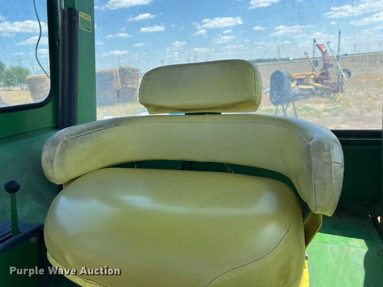 image for item DS8370 1971 John Deere 4620  tractor