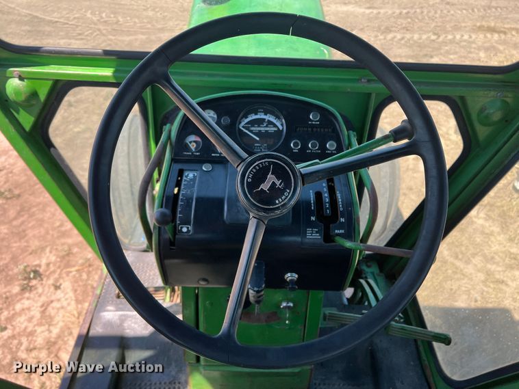 image for item DS8370 1971 John Deere 4620  tractor