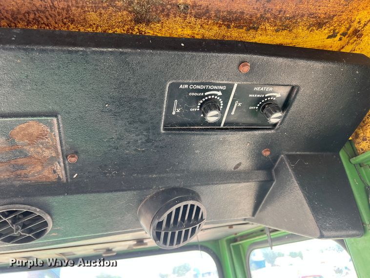 image for item DS8370 1971 John Deere 4620  tractor