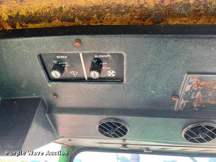 image for item DS8370 1971 John Deere 4620  tractor