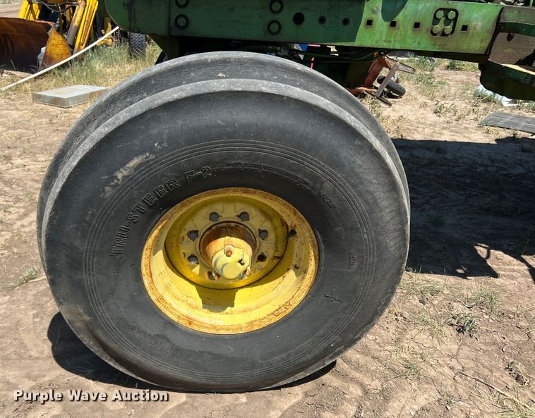 image for item DS8370 1971 John Deere 4620  tractor