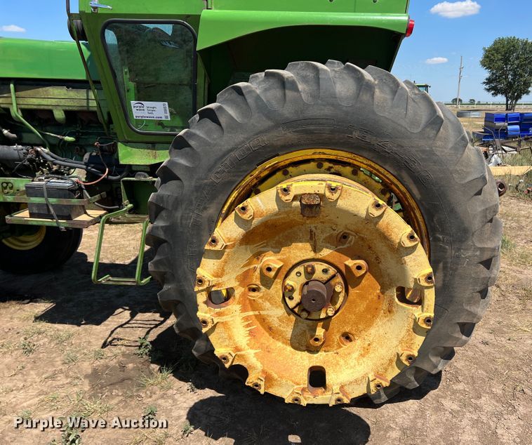 image for item DS8370 1971 John Deere 4620  tractor