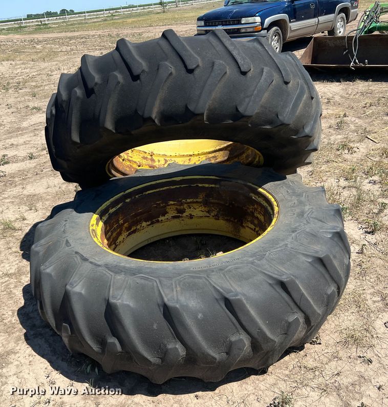 image for item DS8370 1971 John Deere 4620  tractor