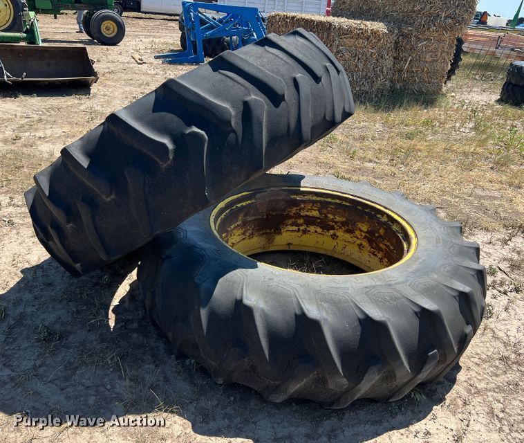 image for item DS8370 1971 John Deere 4620  tractor