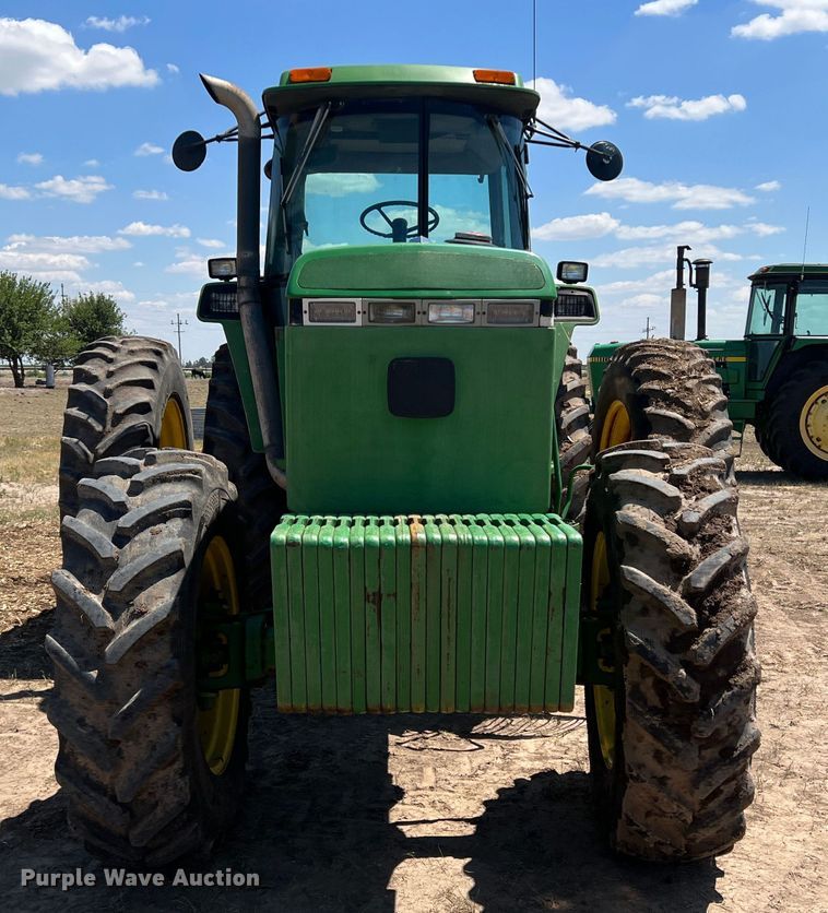 image for item DS8372 1992 John Deere 4960  MFWD tractor