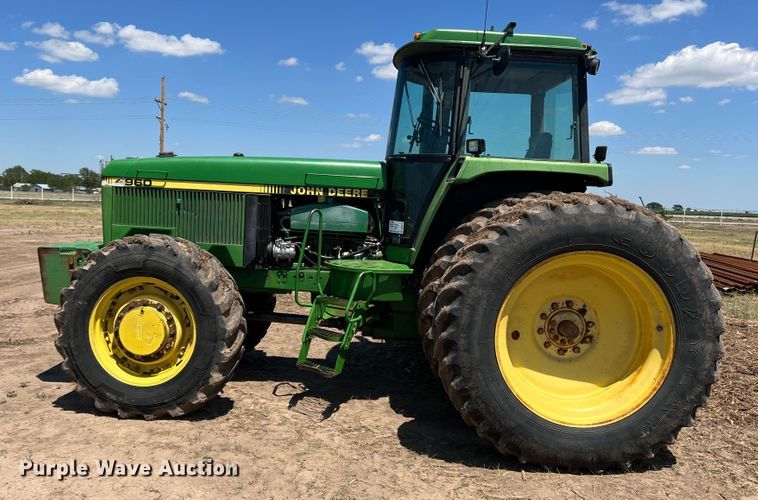 image for item DS8372 1992 John Deere 4960  MFWD tractor