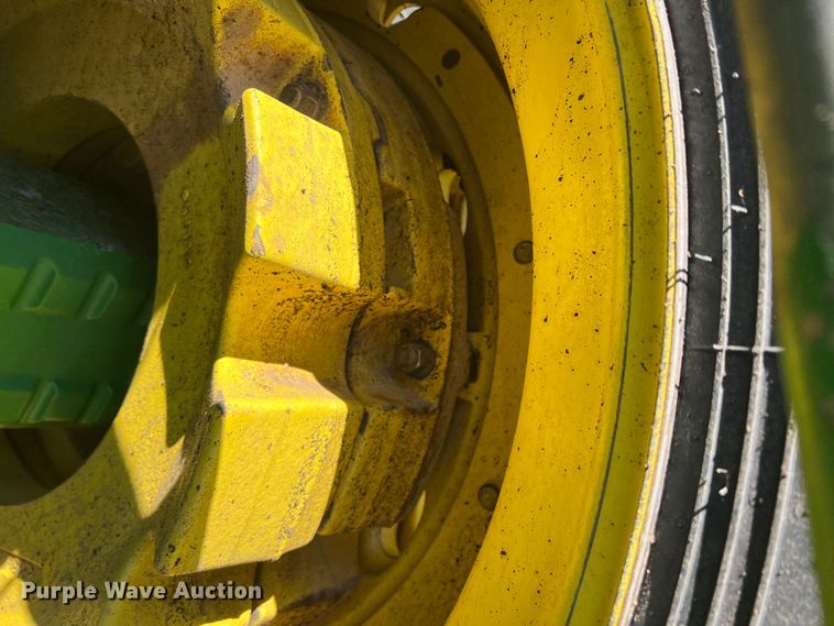 image for item DS8372 1992 John Deere 4960  MFWD tractor