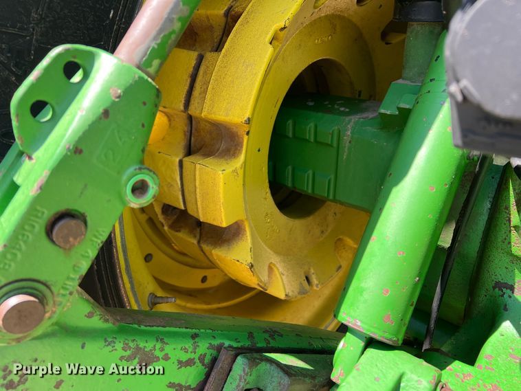 image for item DS8372 1992 John Deere 4960  MFWD tractor