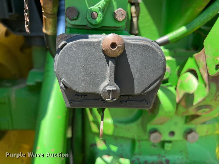 image for item DS8372 1992 John Deere 4960  MFWD tractor