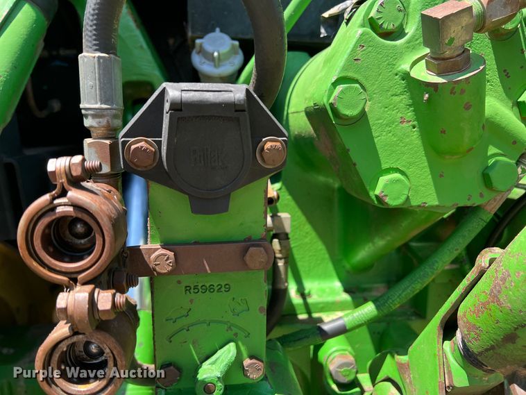 image for item DS8372 1992 John Deere 4960  MFWD tractor