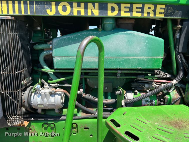 image for item DS8372 1992 John Deere 4960  MFWD tractor