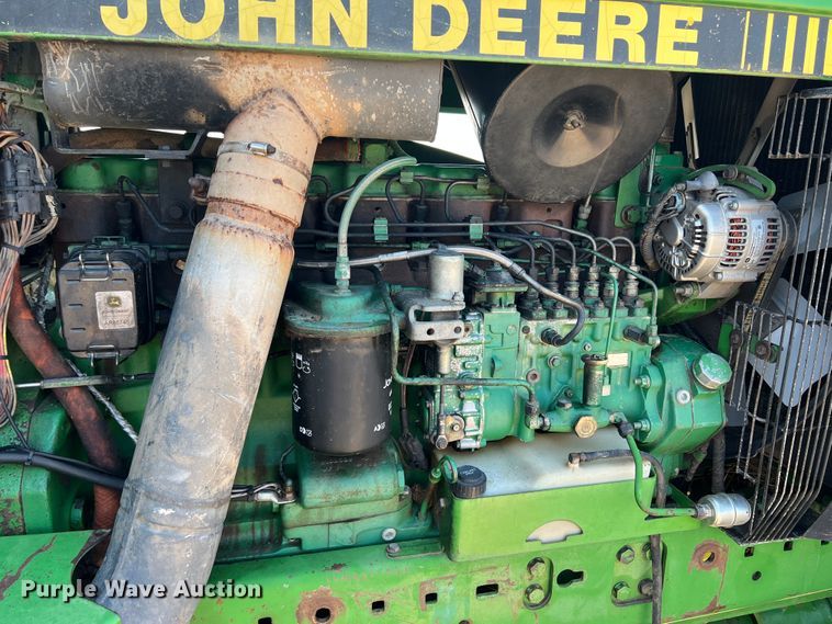 image for item DS8372 1992 John Deere 4960  MFWD tractor