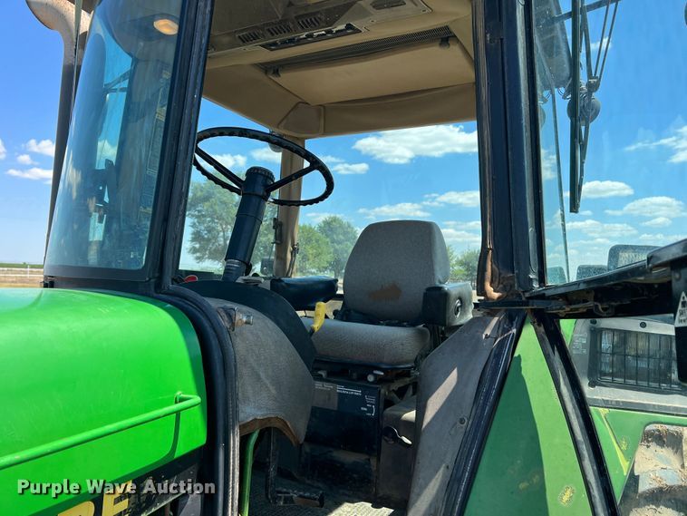 image for item DS8372 1992 John Deere 4960  MFWD tractor