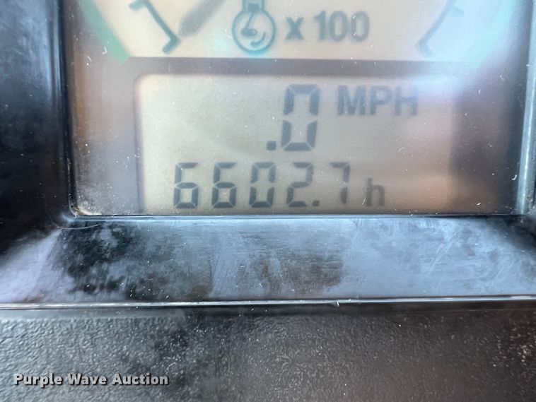 image for item DS8372 1992 John Deere 4960  MFWD tractor