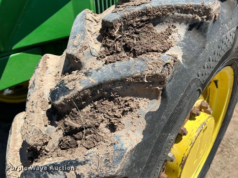 image for item DS8372 1992 John Deere 4960  MFWD tractor