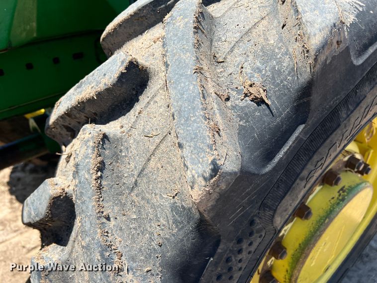 image for item DS8372 1992 John Deere 4960  MFWD tractor