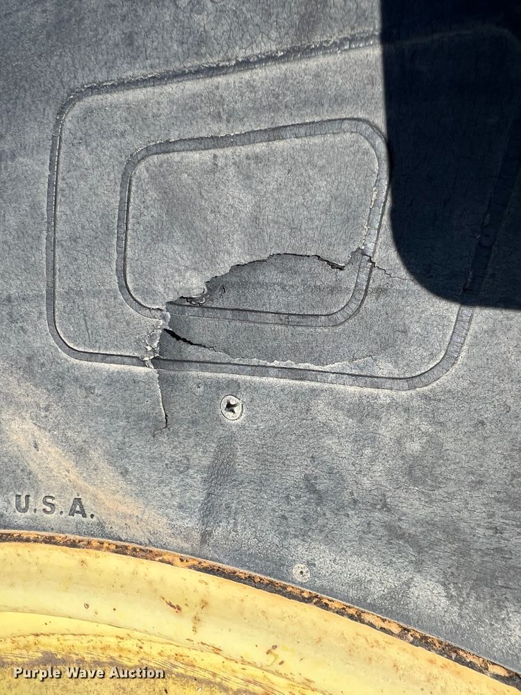 image for item DS8373 John Deere 4630  tractor