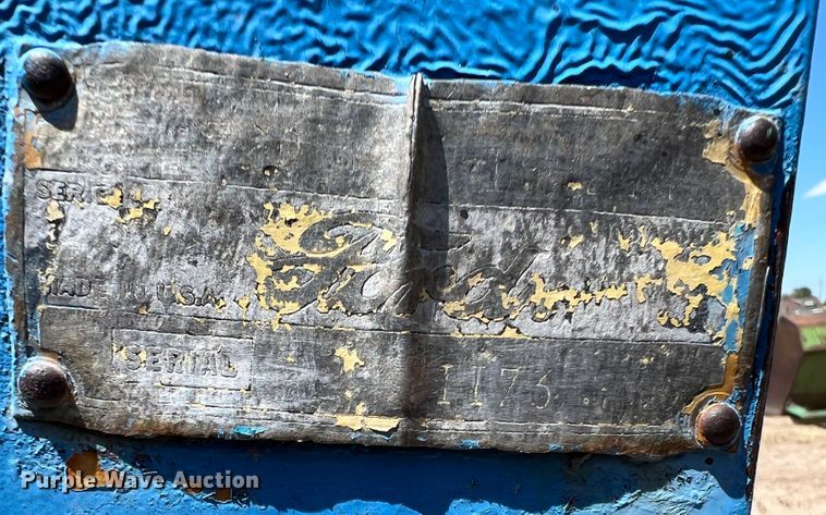 image for item DS8374 Ford  loader