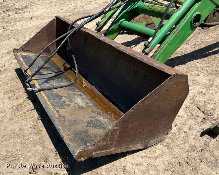 image for item DS8375 John Deere E0158  loader