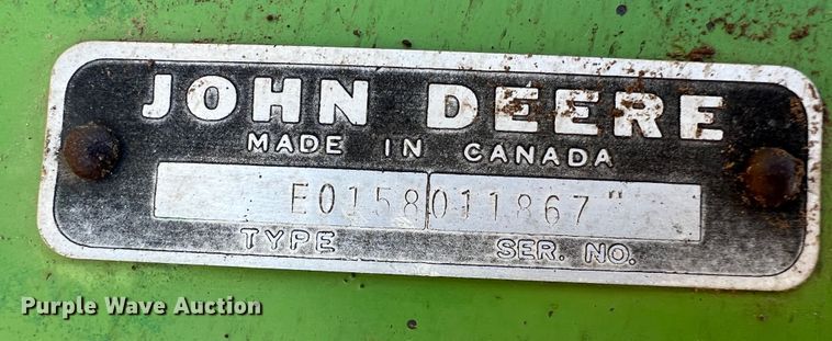 image for item DS8375 John Deere E0158  loader
