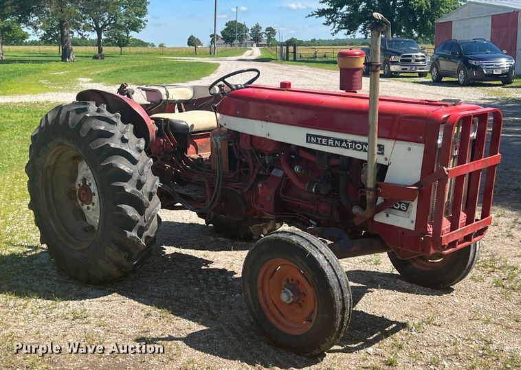 image for item HL9054 International 606  tractor
