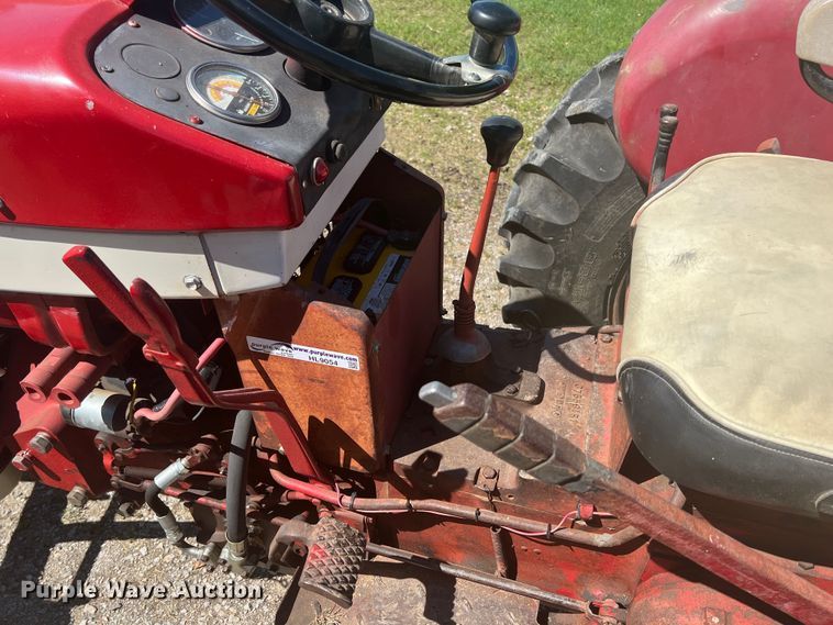 image for item HL9054 International 606  tractor