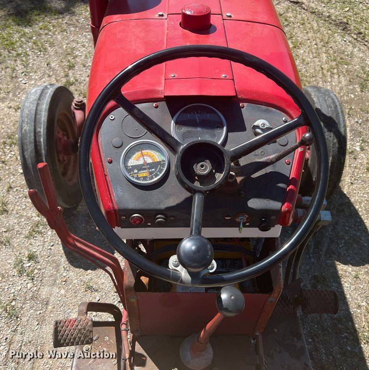 image for item HL9054 International 606  tractor