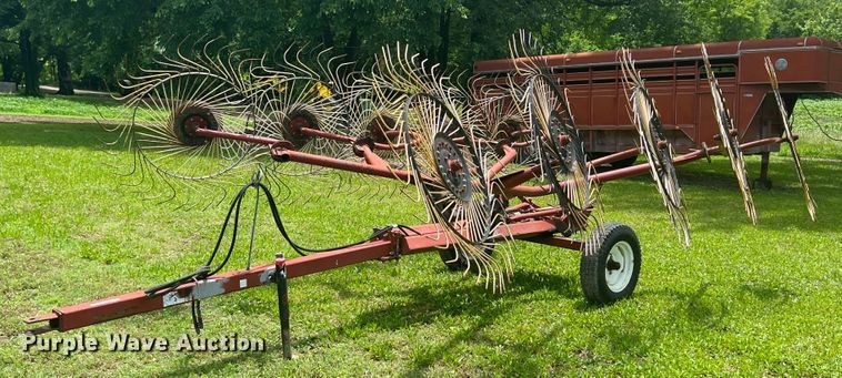 Hay rake in Mulberry, KS | Item HL9142 sold | Purple Wave