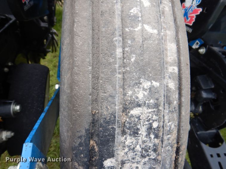 image for item JH9711 Kinze 3200  no-till planter