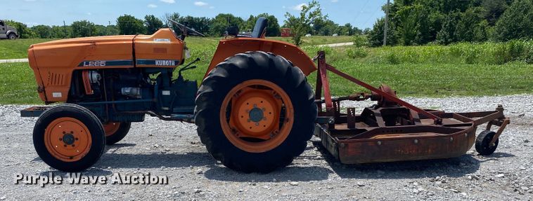 image for item JU9262 Kubota L285  tractor